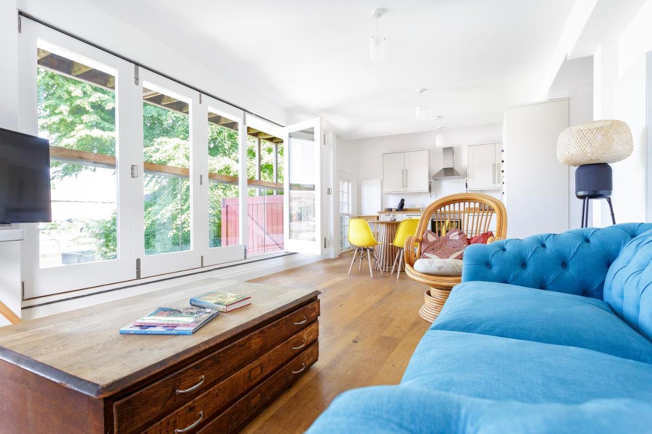 Eel Pie Retreat * Twickenham